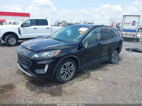 1FMCU9H99LUC49351 2020 FORD ESCAPE - Image 2