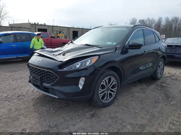 1FMCU9H9XMUA60225 2021 FORD ESCAPE - Image 2