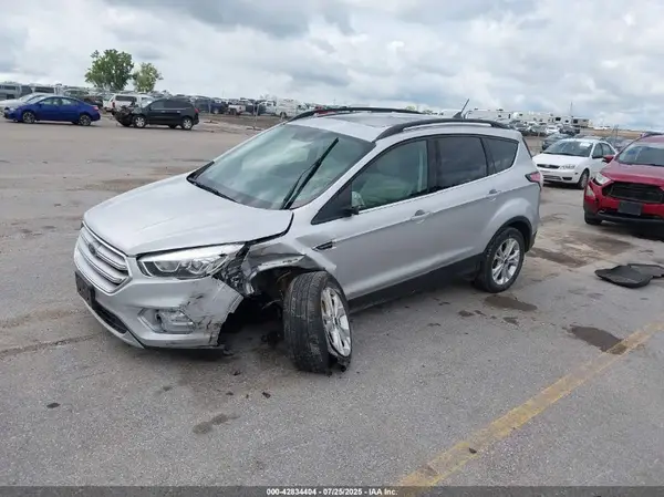 1FMCU9HD0JUA84663 2018 FORD ESCAPE - Image 2
