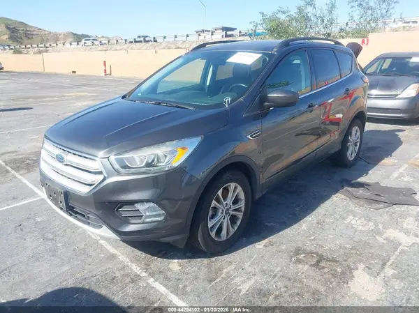1FMCU9HD0JUA99552 2018 FORD ESCAPE - Image 2