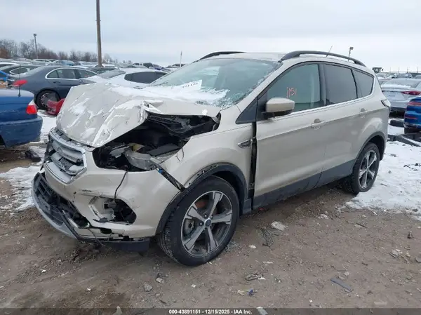 1FMCU9HD0JUB34512 2018 FORD ESCAPE - Image 2