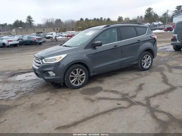 1FMCU9HD0JUC42113 2018 FORD ESCAPE - Image 2