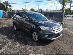 1FMCU9HD0JUC78917 2018 FORD ESCAPE