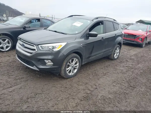 1FMCU9HD0JUD31437 2018 FORD ESCAPE - Image 2