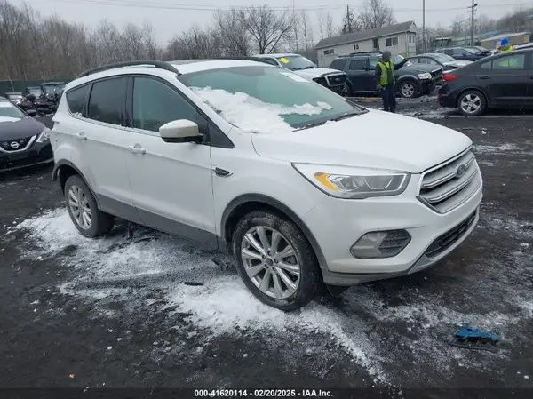 1FMCU9HD0KUB19025 2019 FORD ESCAPE - Image 1