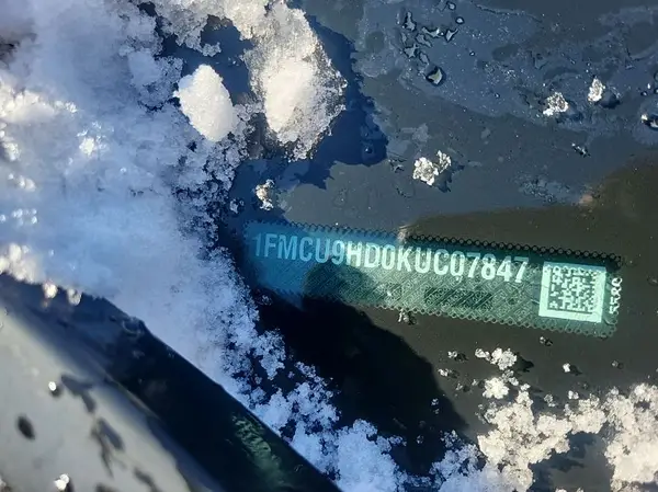 1FMCU9HD0KUC07847 2019 FORD ESCAPE - Image 2