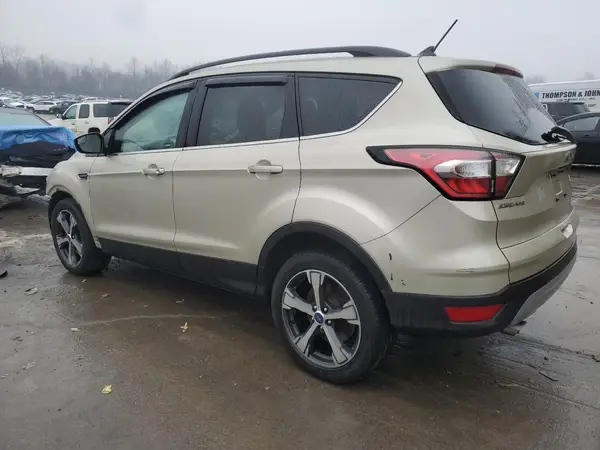 1FMCU9HD1JUA47427 2018 FORD ESCAPE - Image 2