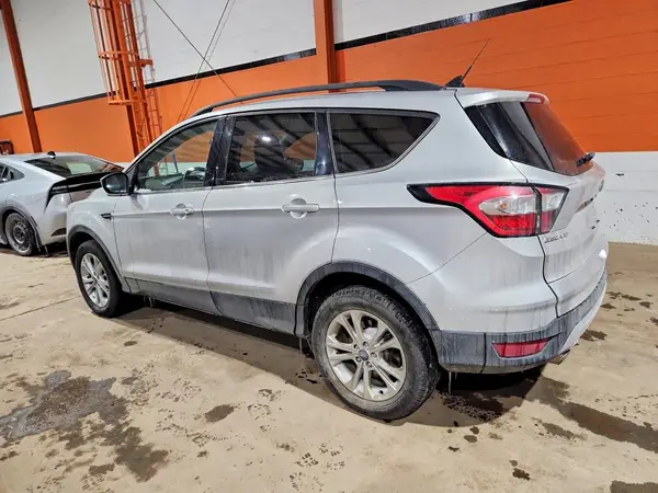 1FMCU9HD1JUC21433 2018 FORD ESCAPE - Image 2