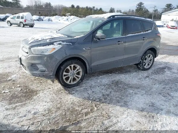 1FMCU9HD1JUC56764 2018 FORD ESCAPE - Image 2