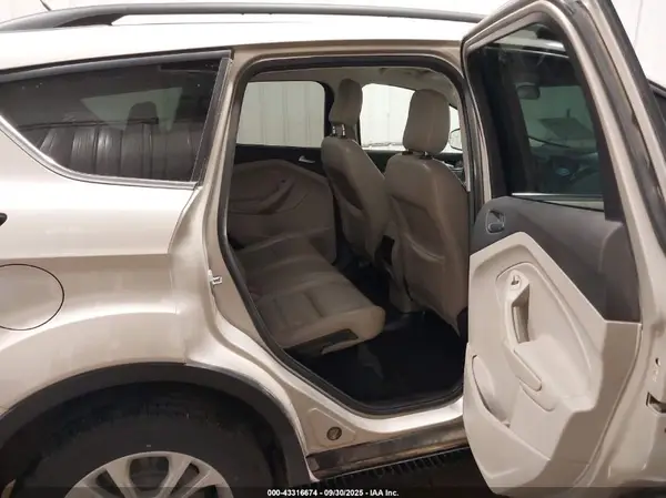 1FMCU9HD1JUC70731 2018 FORD ESCAPE - Image 8