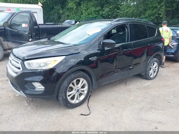 1FMCU9HD1JUC81874 2018 FORD ESCAPE - Image 2