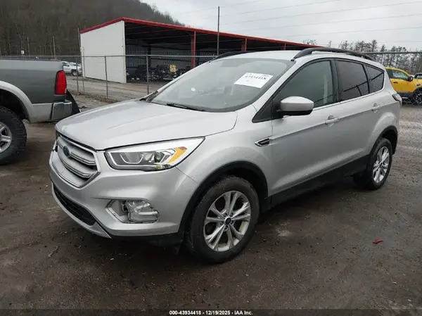 1FMCU9HD1JUC85438 2018 FORD ESCAPE - Image 2