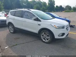 1FMCU9HD1JUD09916 2018 FORD ESCAPE
