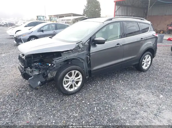 1FMCU9HD1JUD14520 2018 FORD ESCAPE - Image 2