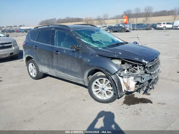 1FMCU9HD1JUD41930 2018 FORD ESCAPE - Image 1