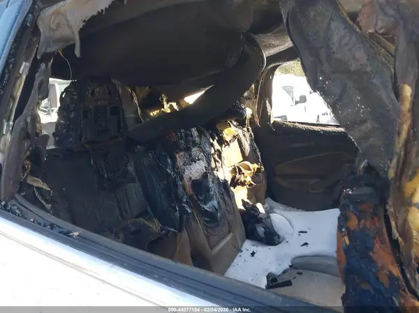 1FMCU9HD1JUD50692 2018 FORD ESCAPE - Image 8