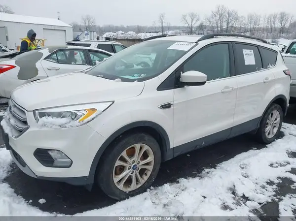 1FMCU9HD1JUD53771 2018 FORD ESCAPE - Image 2