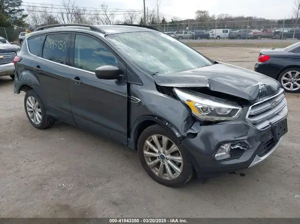 1FMCU9HD1KUB75409 2019 FORD ESCAPE - Image 1