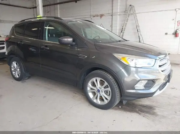 1FMCU9HD1KUC04360 2019 FORD ESCAPE - Image 1