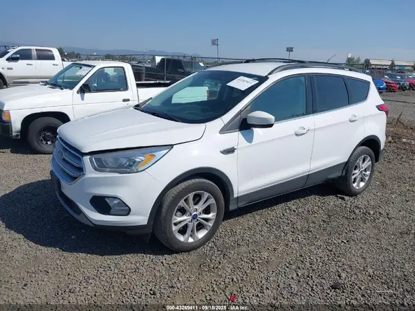 1FMCU9HD1KUC05623 2019 FORD ESCAPE - Image 2