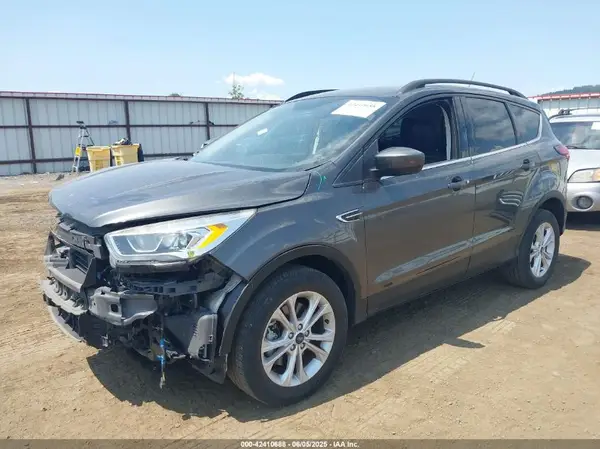 1FMCU9HD1KUC07968 2019 FORD ESCAPE - Image 2