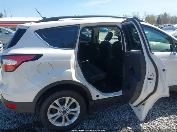 1FMCU9HD2JUA04800 2018 FORD ESCAPE - Image 8