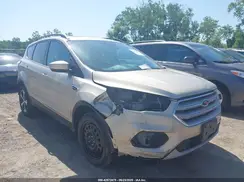 1FMCU9HD2JUA19233 2018 FORD ESCAPE