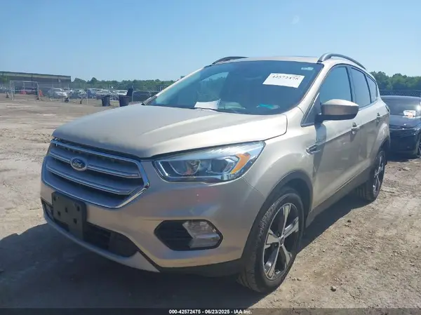 1FMCU9HD2JUA19233 2018 FORD ESCAPE - Image 2