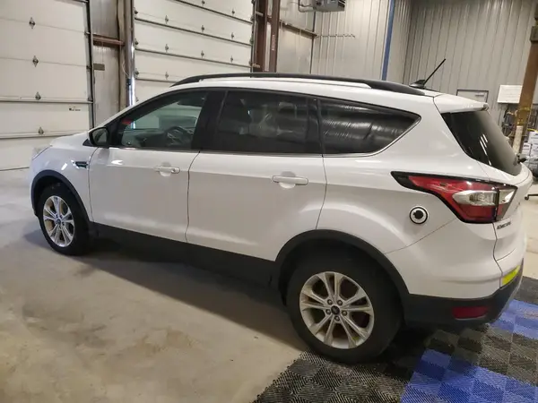 1FMCU9HD2JUA44200 2018 FORD ESCAPE - Image 2
