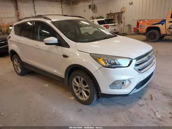 1FMCU9HD2JUA63281 2018 FORD ESCAPE - Image 1