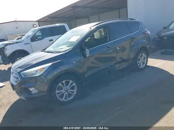 1FMCU9HD2JUA67234 2018 FORD ESCAPE - Image 2