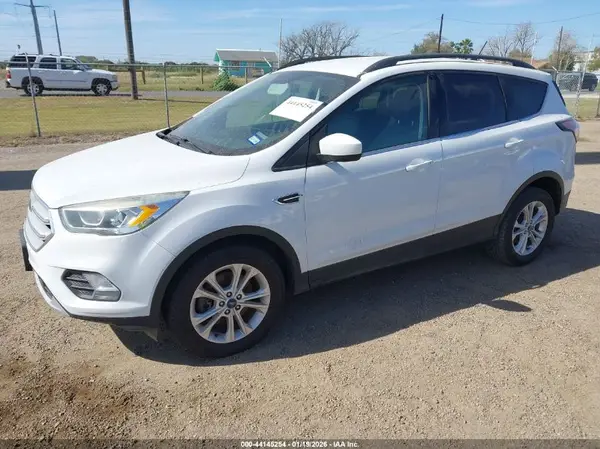 1FMCU9HD2JUA85555 2018 FORD ESCAPE - Image 2