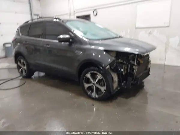 1FMCU9HD2JUB14892 2018 FORD ESCAPE - Image 1