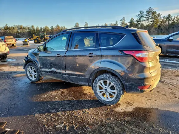 1FMCU9HD2JUB18358 2018 FORD ESCAPE - Image 2