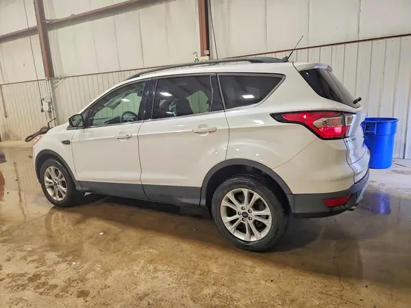 1FMCU9HD2JUB65843 2018 FORD ESCAPE - Image 2