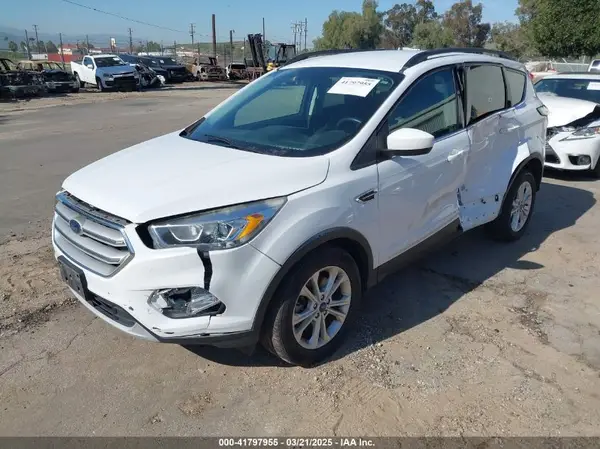1FMCU9HD2JUB73344 2018 FORD ESCAPE - Image 2