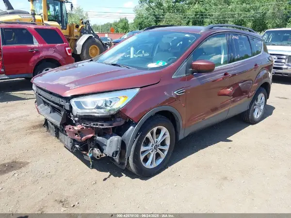 1FMCU9HD2JUB92945 2018 FORD ESCAPE - Image 2
