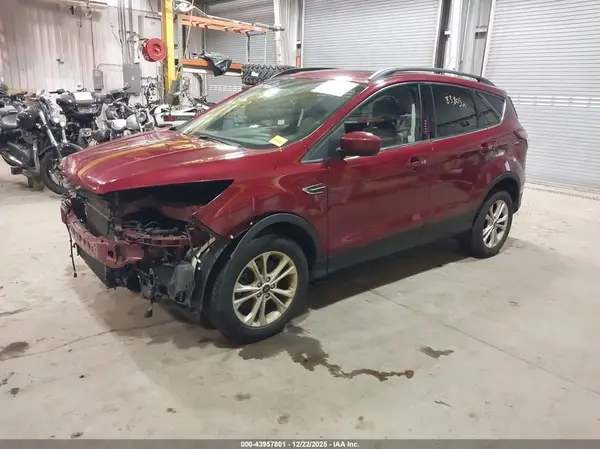 1FMCU9HD2JUD01243 2018 FORD ESCAPE - Image 2
