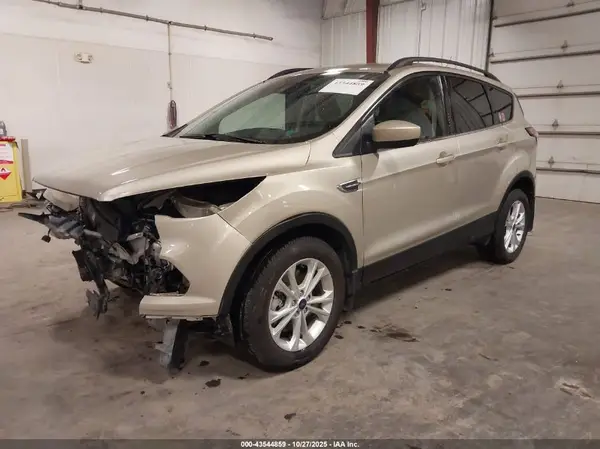 1FMCU9HD2JUD01419 2018 FORD ESCAPE - Image 2