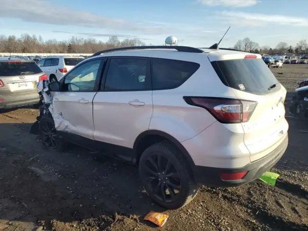1FMCU9HD2JUD03347 2018 FORD ESCAPE - Image 2