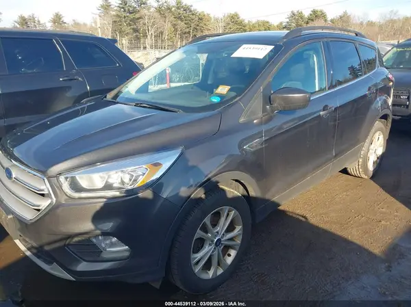 1FMCU9HD2JUD24831 2018 FORD ESCAPE - Image 2