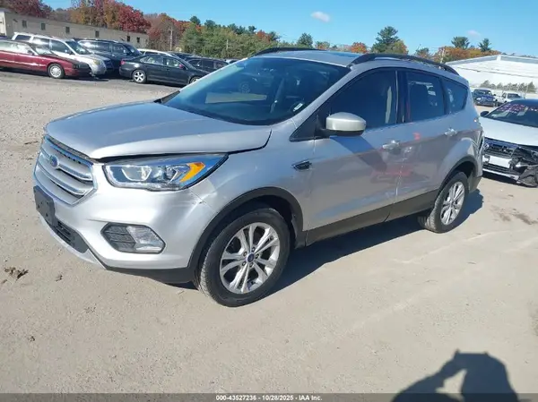 1FMCU9HD2JUD32816 2018 FORD ESCAPE - Image 2