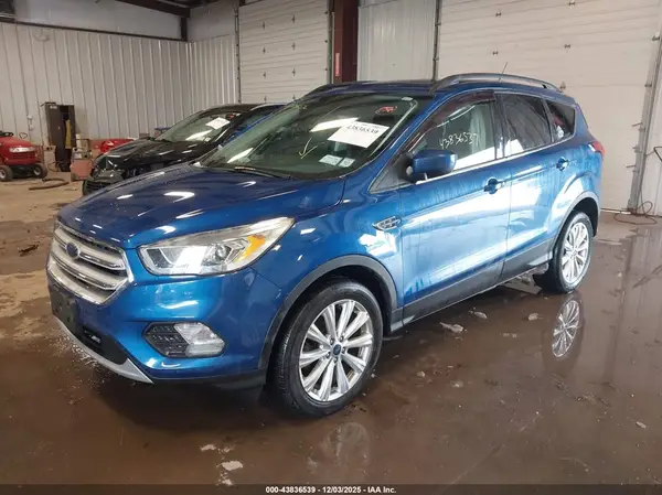 1FMCU9HD2KUA74198 2019 FORD ESCAPE - Image 2