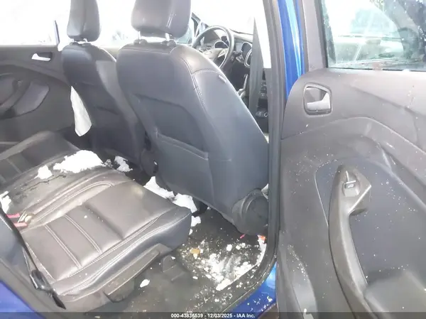 1FMCU9HD2KUA74198 2019 FORD ESCAPE - Image 8