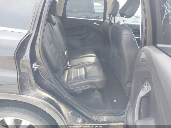 1FMCU9HD2KUB18605 2019 FORD ESCAPE - Image 8