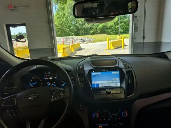 1FMCU9HD2KUB33119 2019 FORD ESCAPE - Image 2