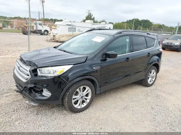 1FMCU9HD3JUA14767 2018 FORD ESCAPE - Image 2