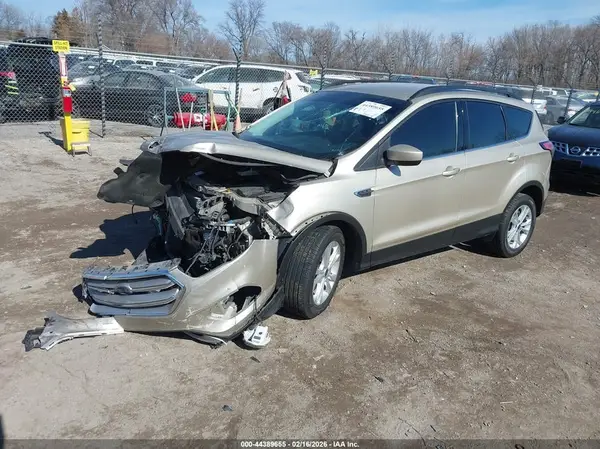 1FMCU9HD3JUA34422 2018 FORD ESCAPE - Image 2