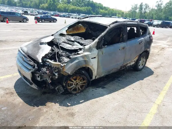 1FMCU9HD3JUA74130 2018 FORD ESCAPE - Image 2