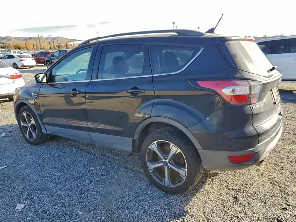 1FMCU9HD3JUA99612 2018 FORD ESCAPE - Image 2
